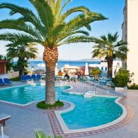 tolon holidays hotel