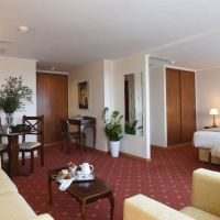 titania hotel