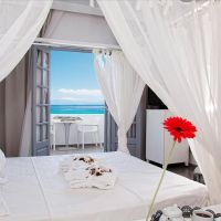 white suites resort