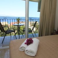 yannis hotel