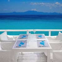white suites resort