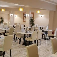 yannis hotel