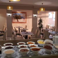 yannis hotel