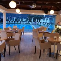 yannis hotel
