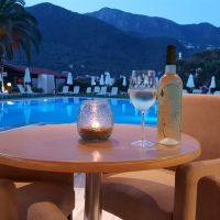 yannis hotel