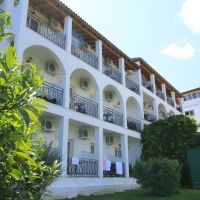 yannis hotel