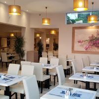 yannis hotel