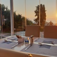yannis hotel