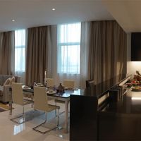 damac maison cour jardin