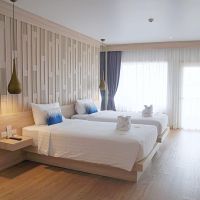 aquamarine resort & villa