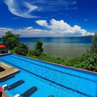 aquamarine resort & villa