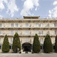 eviana beach hotel