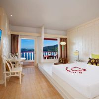 aquamarine resort & villa