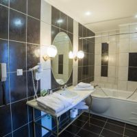 delphi art hotel
