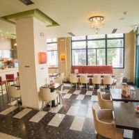 delphi art hotel