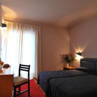 iniohos hotel