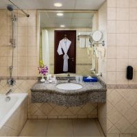 savoy crest hotel apartments
