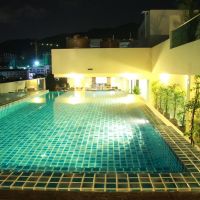 hemingway's silk hotel