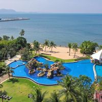 white sand beach residences pattaya