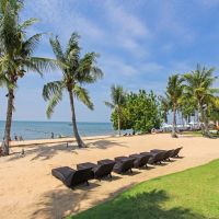 white sand beach residences pattaya