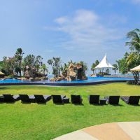 white sand beach residences pattaya