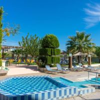 stamos hotel