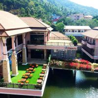 alpina phuket nalina resort & spa
