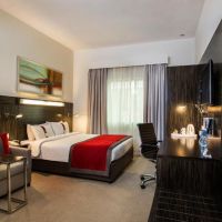 holiday inn express dubai internet city
