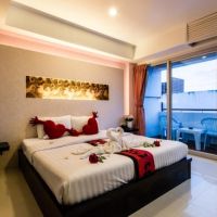 7q patong beach hotel