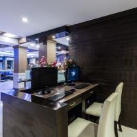 7q patong beach hotel