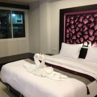 the silk hill hotel