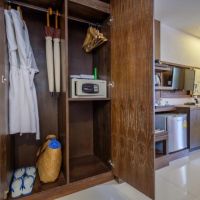 naina resort & spa