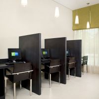 holiday inn express safa park