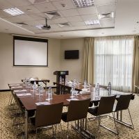 holiday inn express safa park