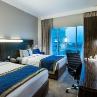holiday inn express dubai jumeirah