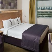 holiday inn express dubai airport