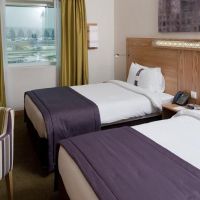 holiday inn express dubai airport