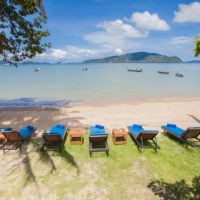 Blue Beach Grand Resort & Spa (ex. Chalong Beach Hotel & Spa)