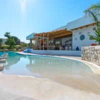 kouros home