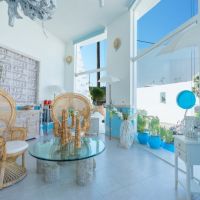 kouros home
