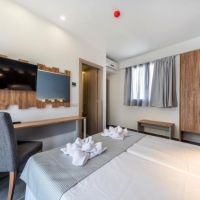 pollis hotel