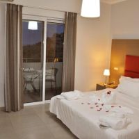 daniel suites apartments