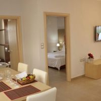 daniel suites apartments