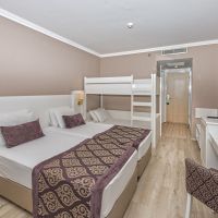 side serenis hotel