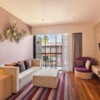 holiday inn express phuket patong beach central