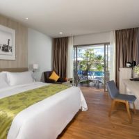 x10 khaolak resort