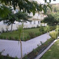 zoes hotel