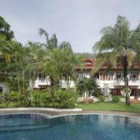 the pe la resort