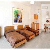zoes hotel