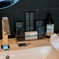 glam habitat hotel
